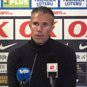 被球迷怒骂"滚蛋"！范佩西：听到了，但这些年我已练就一副厚脸皮